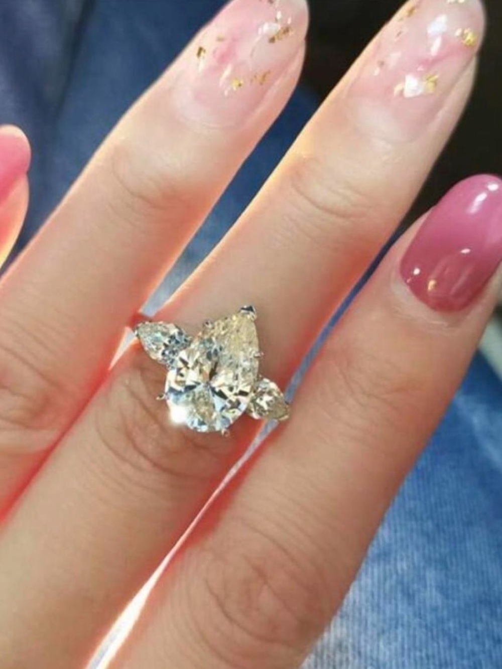 Silver ring - Picture 2 of 4